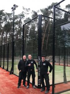Eerste padelbanen in de Benelux met glas