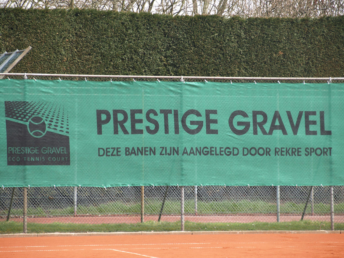 Winddoeken voor rond de baan